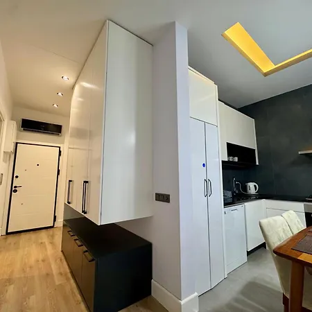 C Lounge Cleopatra Premium *